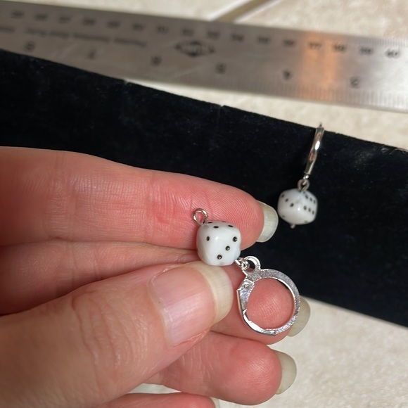 FREE Dice silver hoop earrings - Picture 7 of 9